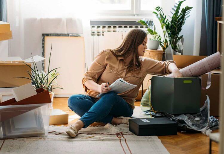 The Best Moving Checklist For Mastering Your Move + Essential Tips