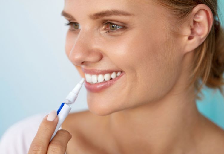 Fobie Omzet satelliet Compare The Best Teeth Whitening Pens of 2023