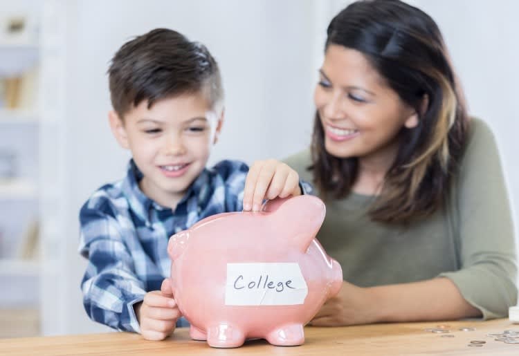 Teaching kids to save money
