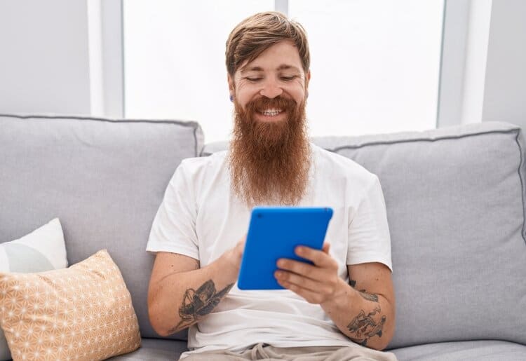 Your web address should have fresh content to attract users