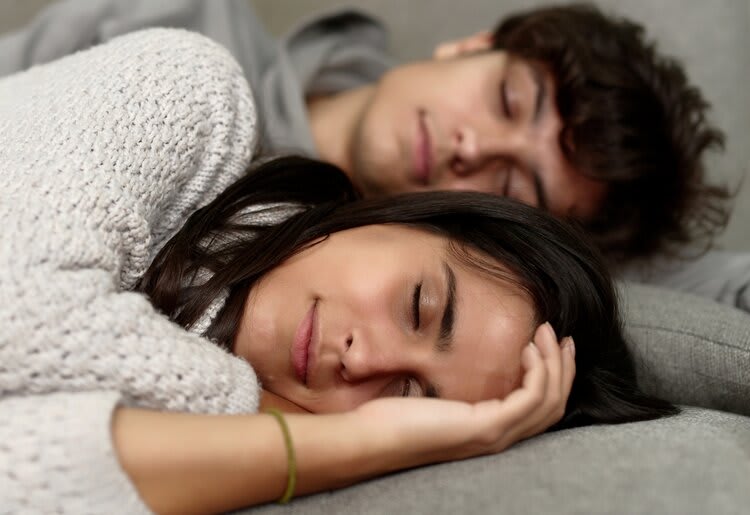 10 Clear Signs You Share A Telepathic Connection With Someone