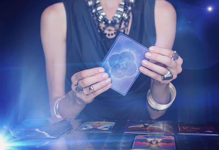 Tarot card reading 20 Types of Psychic Readings - Tarot Card Readings