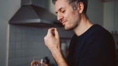 How to Pick the Best Probiotic Supplements for Men’s Health