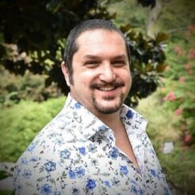 Ian K. - Writer for Top10