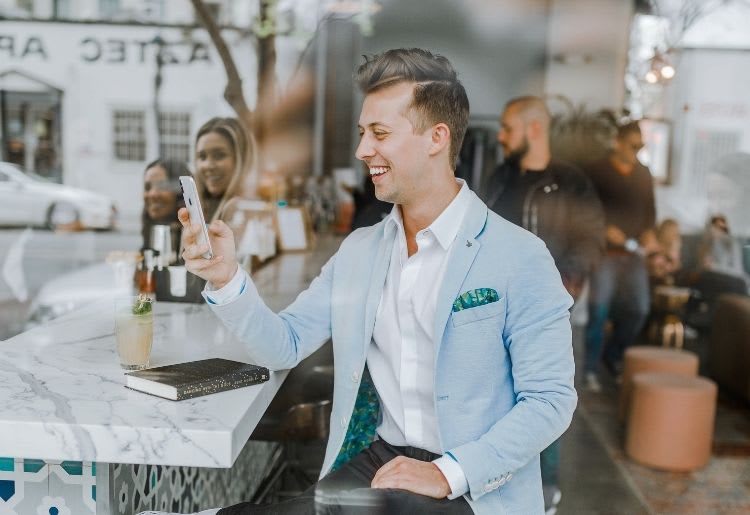 Top 10 Tips to Make Your Dating Profile Stand Out (For Men)