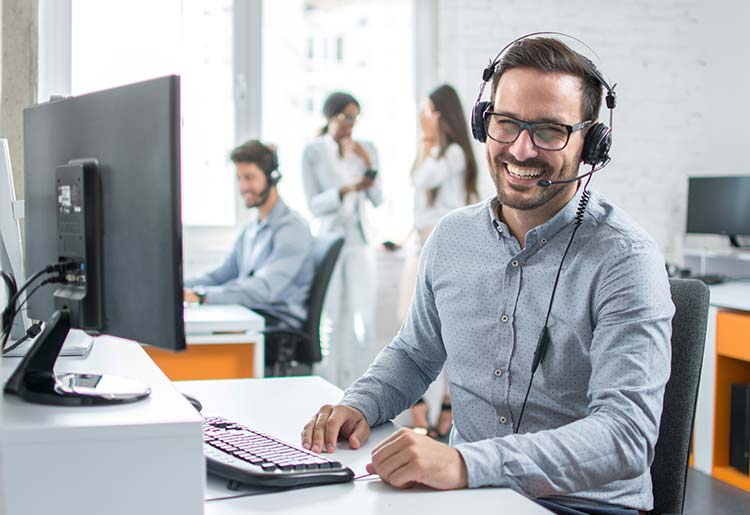 Top 10 Best Voip Providers & Phone Systems for Insurance Companies