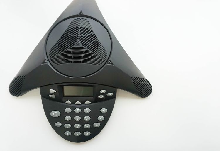 10 Reasons to Use VoIP PBX for Your Business