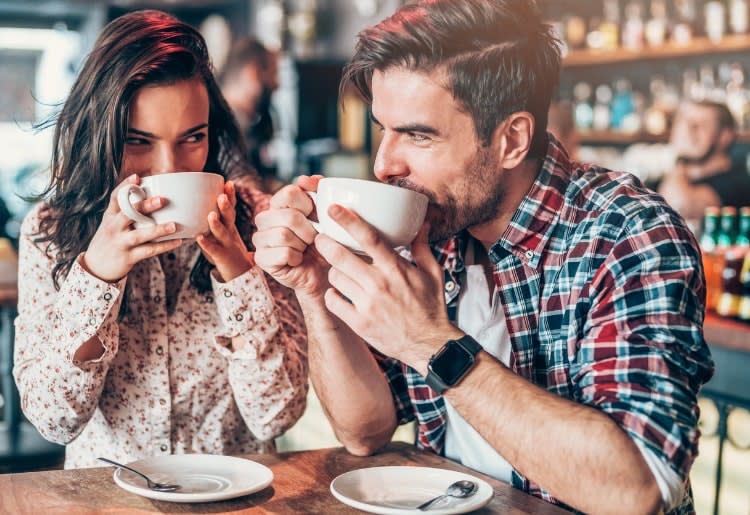 10 First Date Questions You Can Ask to Ensure the Conversation Flows