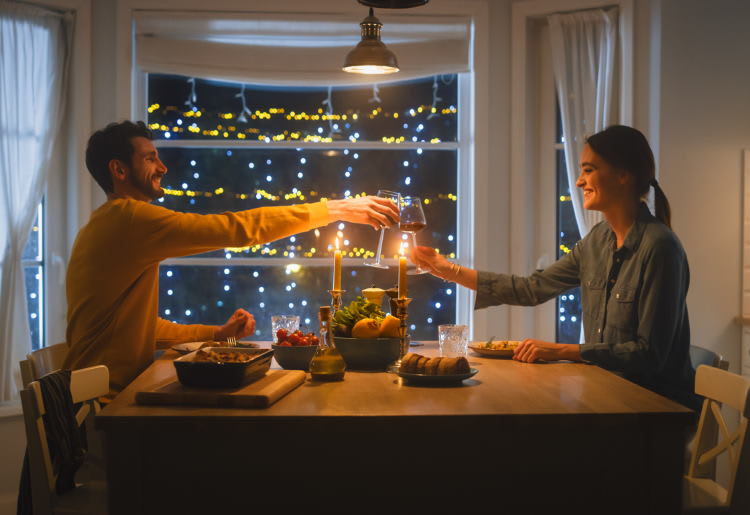 Top 10 Hacks to Transform Your Regular Meals Into a Restaurant-Style Experience