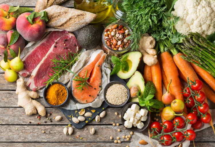 10 Tips to Help Maintain Your Weight-Loss Goals, Even When You're Out of Your Routine