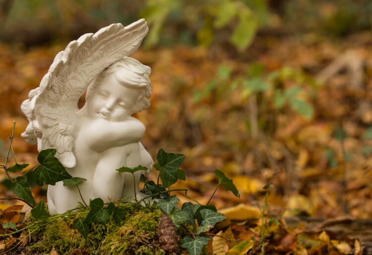 How a Medium Can Help You Find Closure and Clarity After a Loved One Passes