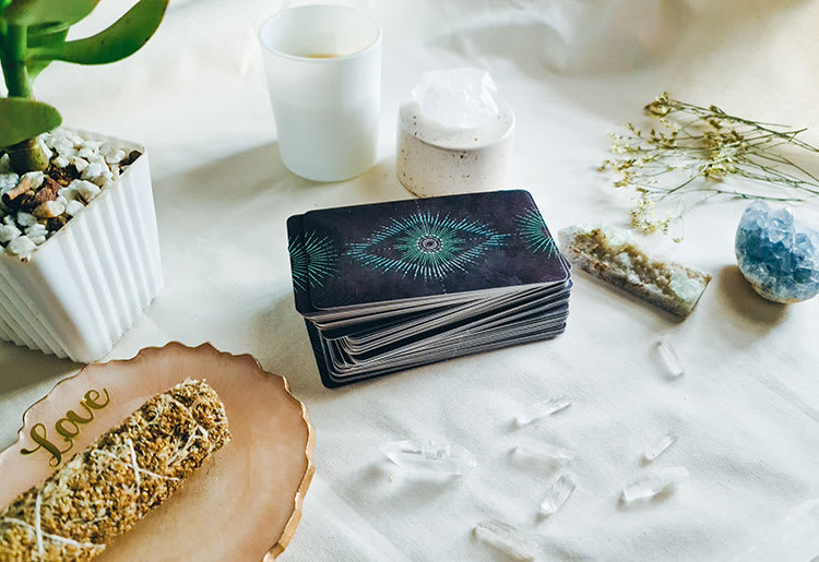 10 Ways a Tarot Reading Can Help You Find Your Career Path