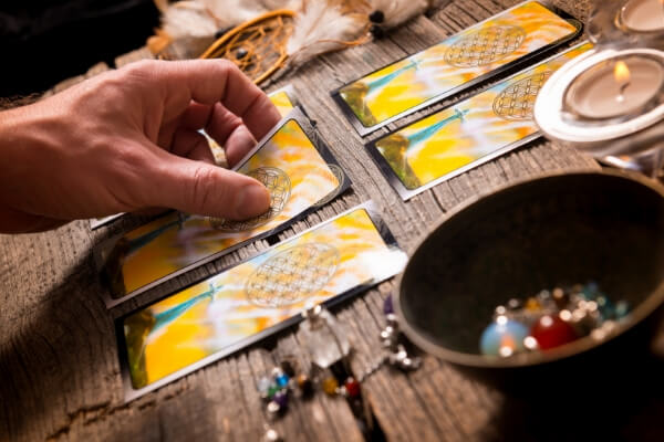 Psychic Reading VS Tarot Card Reading