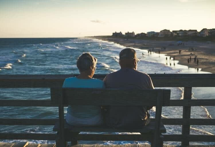 Senior Dating Advice: 10 Essential Tips for Successful Relationships in Your Senior Years.